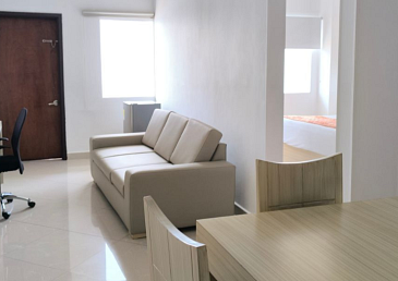 Habitación junior suite con escritorio del Hotel Neiva Plaza