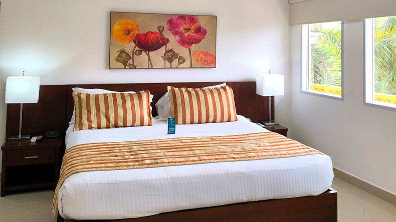 Suite room with room service of the Hotel Neiva Plaza